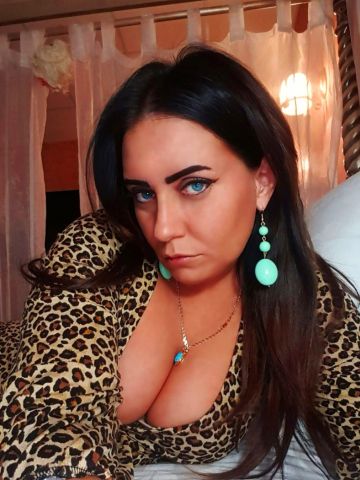 Проститутка Хана